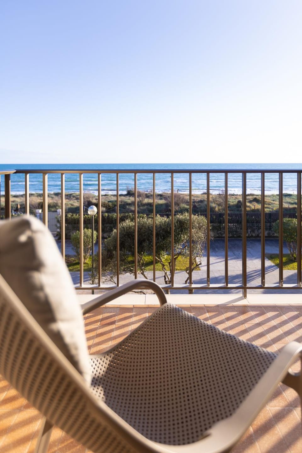 LETS HOLIDAYS Beach front apartment in Gavà Mar, Pine Beach Apartment in Catalonia