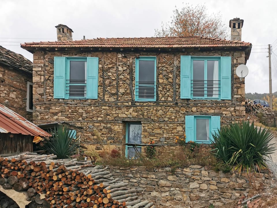 Property building, Day