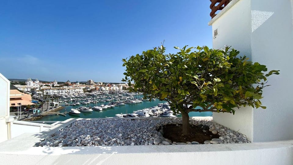 Penthouse Triplex com Jacuzzi T3 HsR Vilamarina Apartment in Quarteira