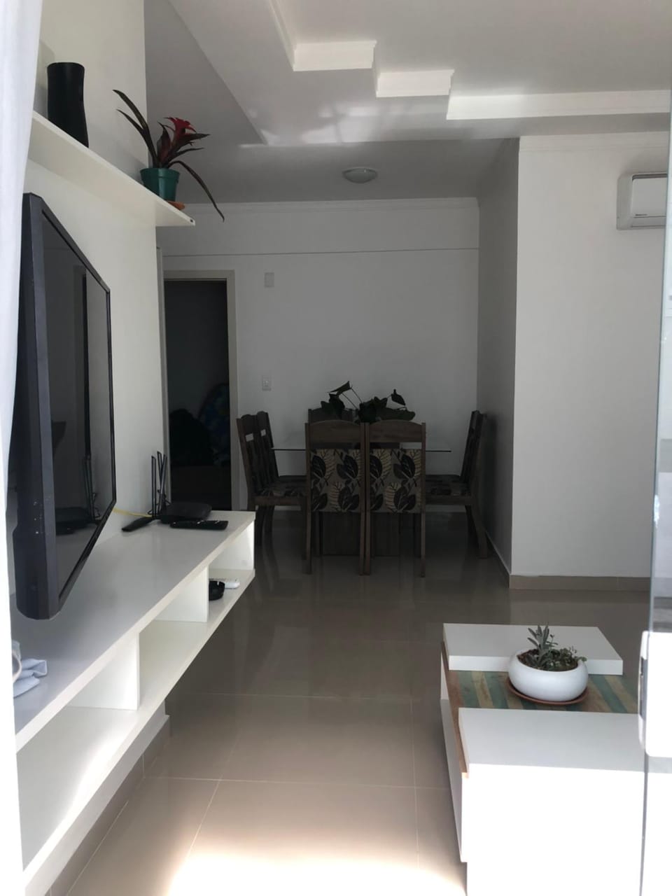 Communal lounge/ TV room, TV and multimedia, Kitchen or kitchenette, Living room, Seating area, Dining area, Evening entertainment, air conditioner