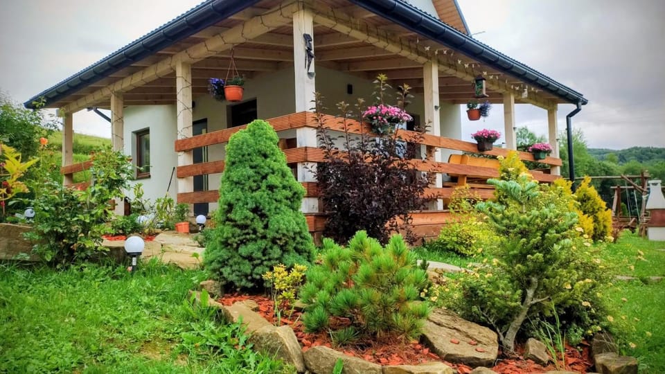 Domki w Bieszczadzkiej Dolinie House in Poland