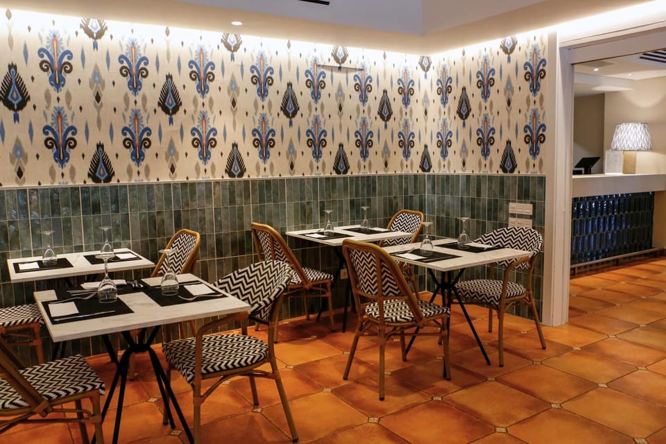 Lounge or bar