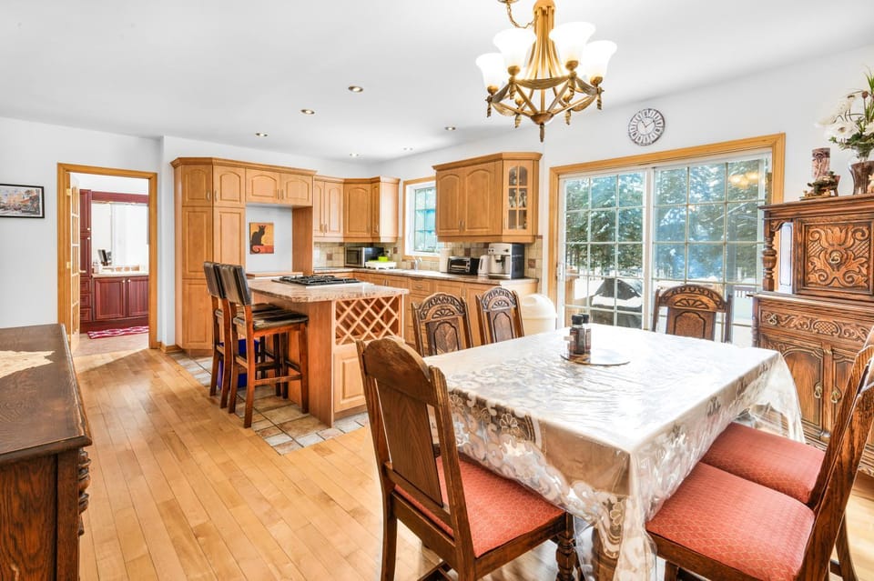 Quiet place in the heart of Laurentides Chalet in Saint-Donat