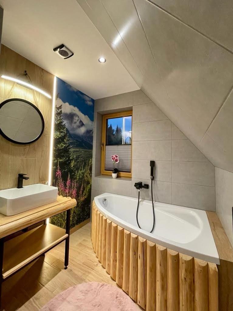 Bathroom, Bath