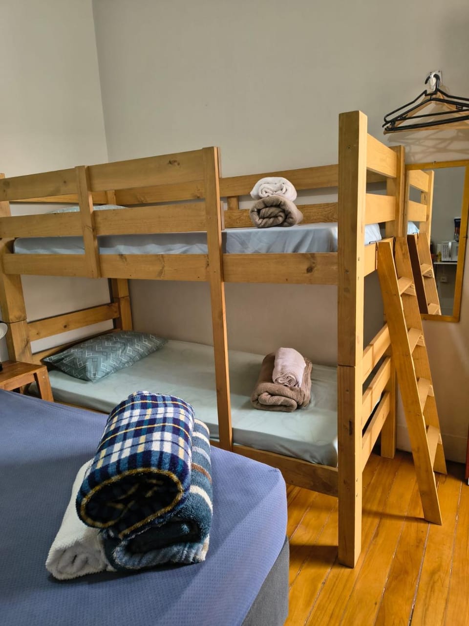 Bed, Bedroom, bunk bed, Family