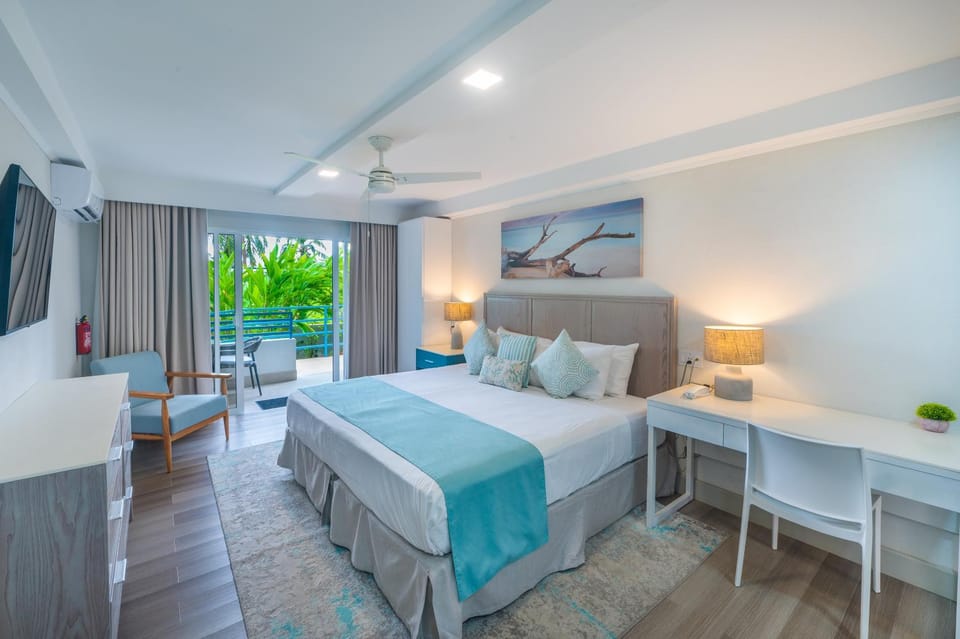 Bed, air conditioner