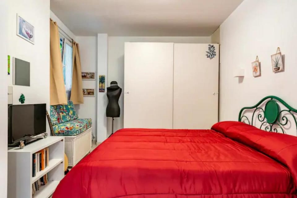TV and multimedia, Bedroom, wardrobe