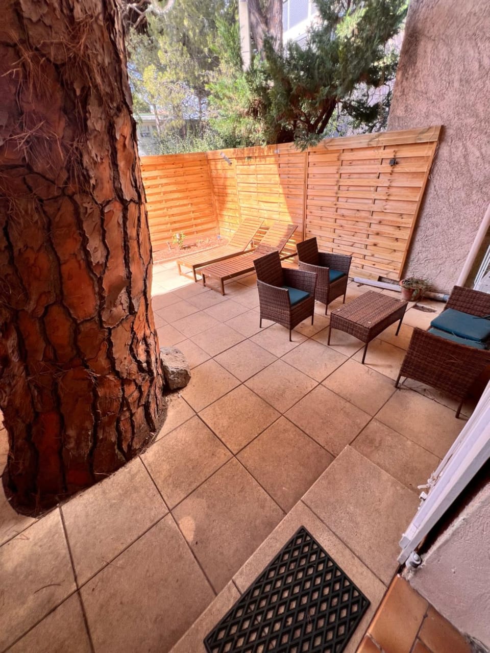 Sympathique studio en Rez de jardin dans résidence Apartment in Hyères