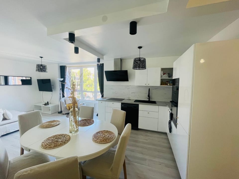 Communal lounge/ TV room, TV and multimedia, Kitchen or kitchenette, Living room, Seating area, Dining area, minibar