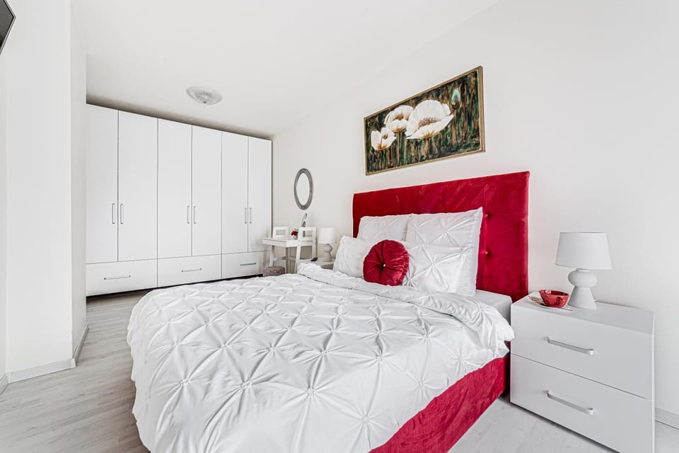 Bed, Photo of the whole room, Bedroom, wardrobe