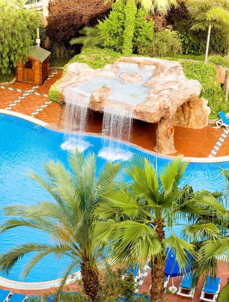 Swimming pool, Swimming pool