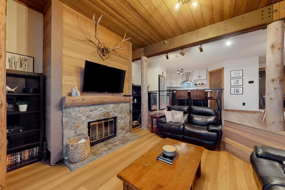 Moguls 814 Apartment in British Columbia