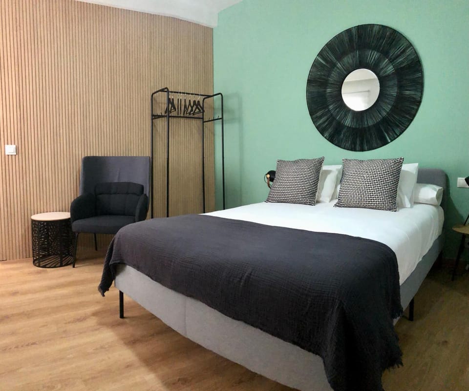 Bed, Living room