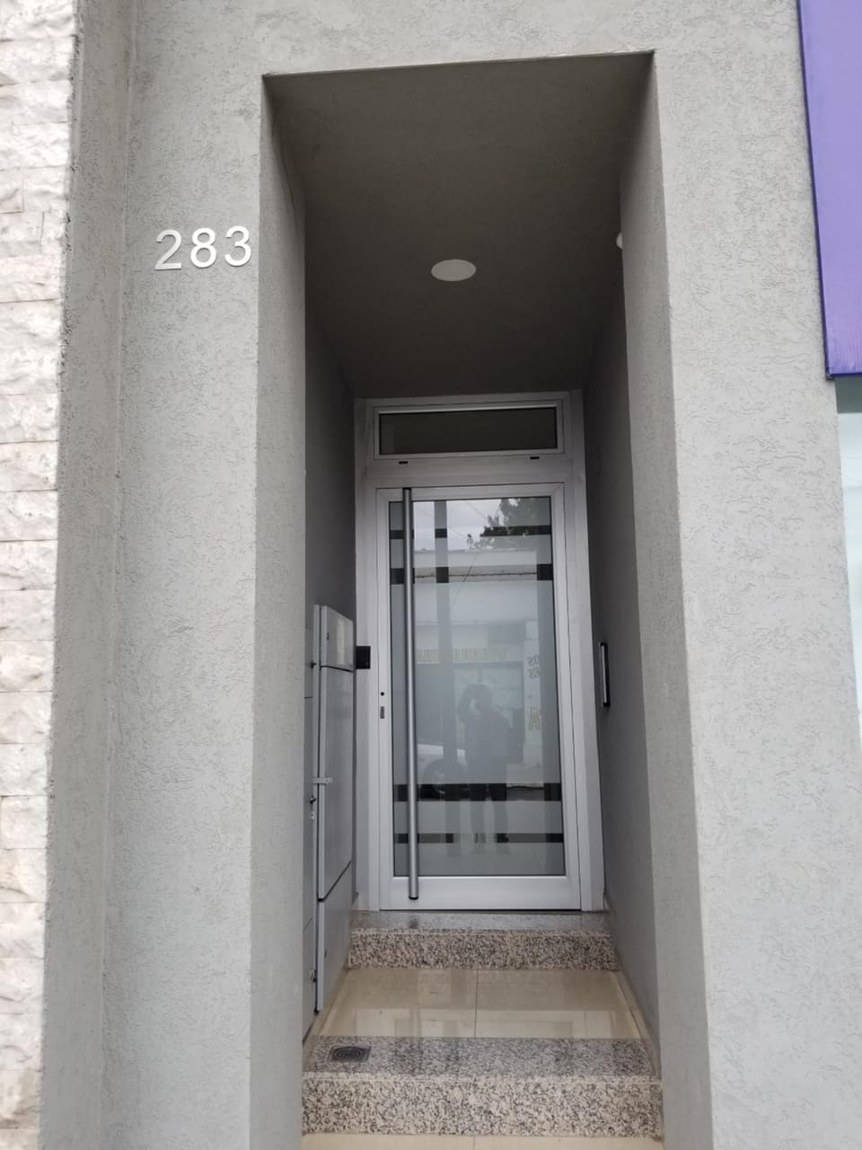 Facade/entrance