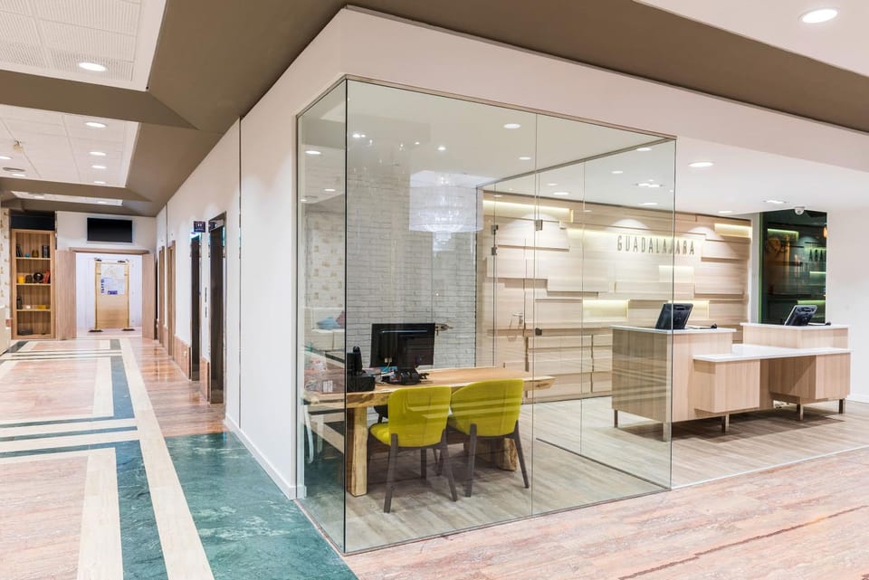 TV and multimedia, Lobby or reception, Meeting/conference room