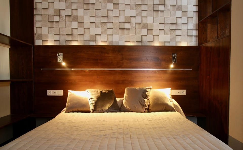 Bed, Bedroom