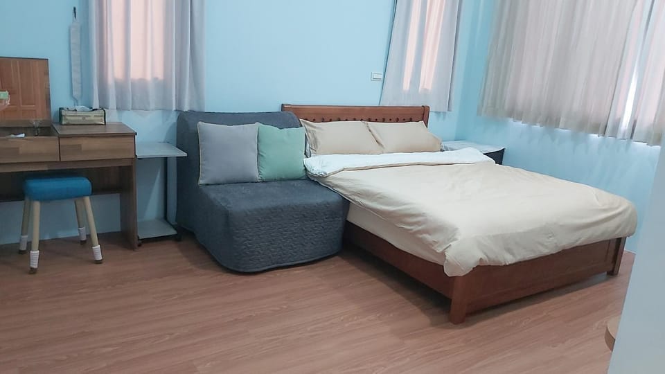 Photo of the whole room