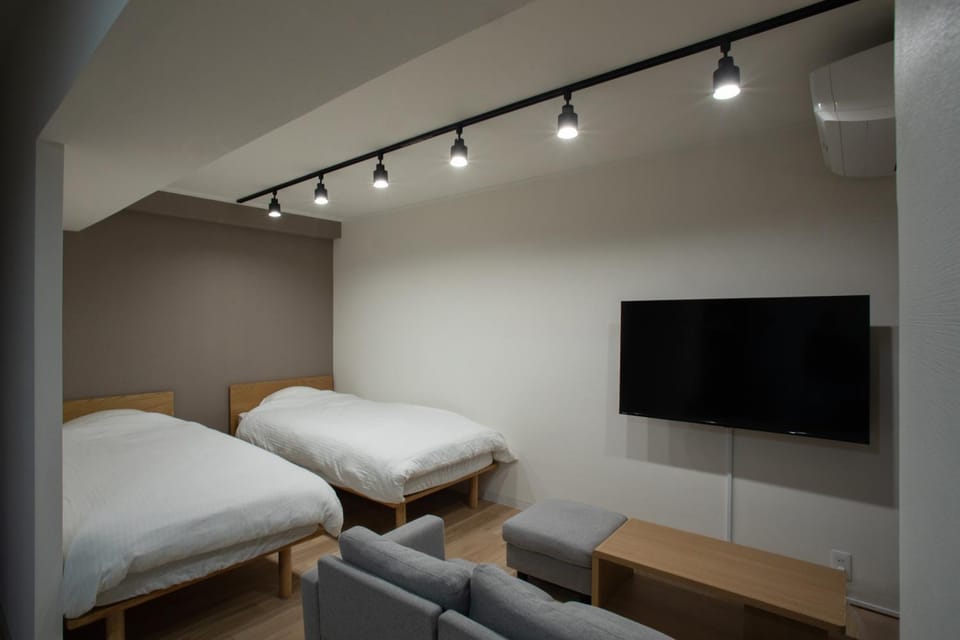 Bed, TV and multimedia, Bedroom, air conditioner