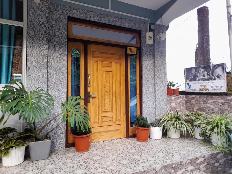 Property building, Facade/entrance, Property logo or sign