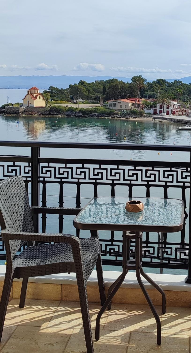 l' atoll d' Helene Apartment in Peloponnese Region