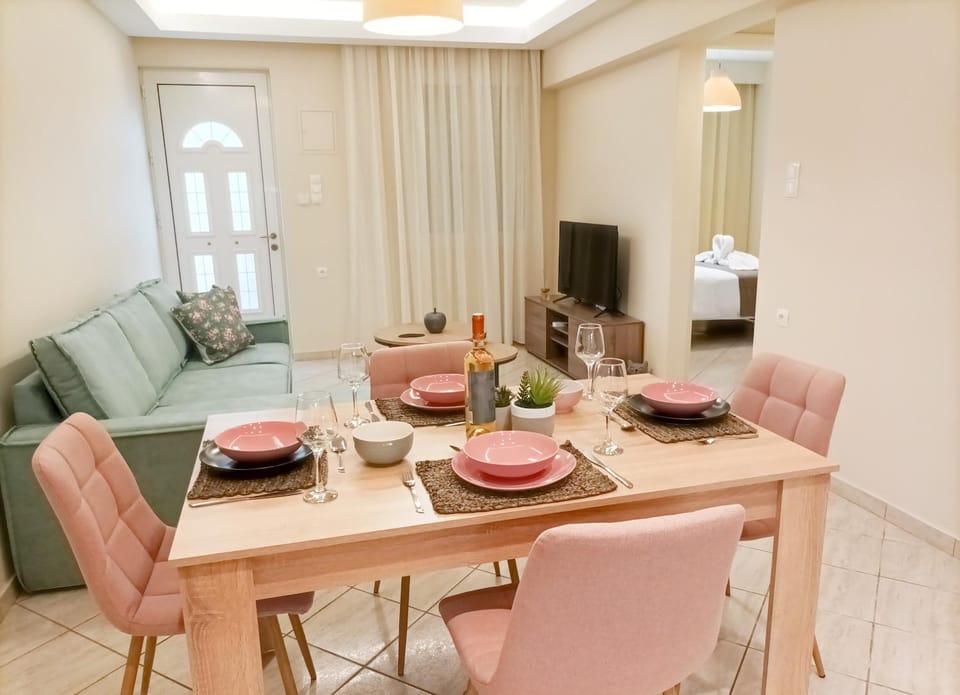 Living room, Dining area