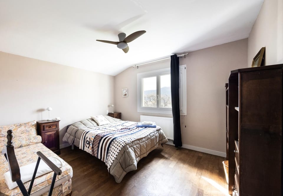 Living room, Bedroom