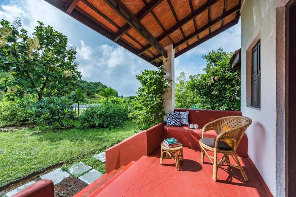 Patio, Spring, Day, Garden, View (from property/room), Balcony/Terrace, Seating area, Garden view, Garden view, Inner courtyard view