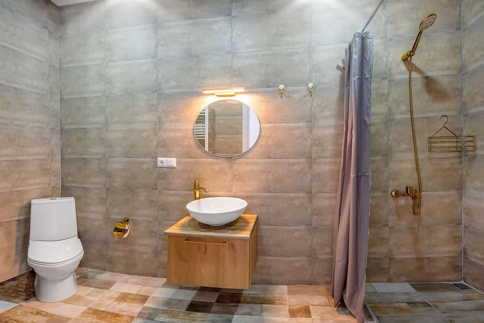 Shower, Toilet, Bathroom
