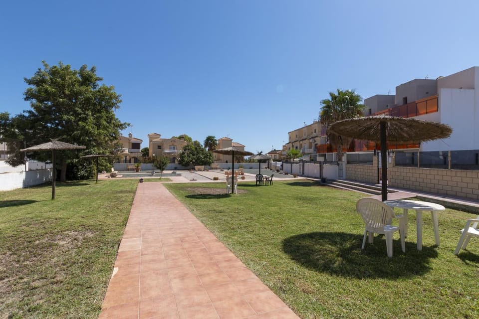Neighbourhood, Natural landscape