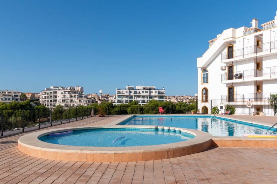 Property building, Swimming pool