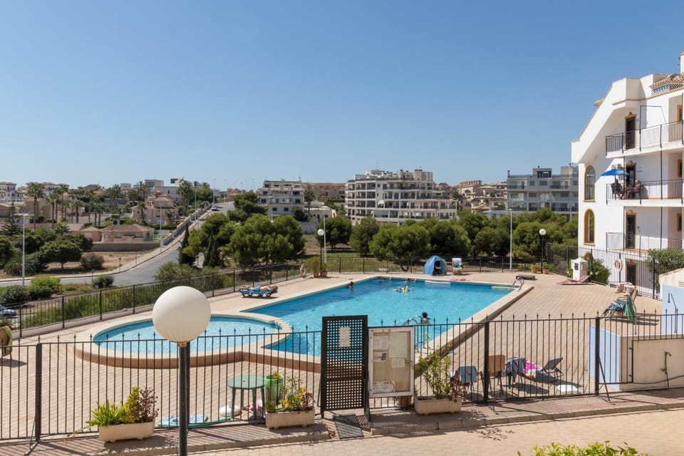 Property building, Swimming pool