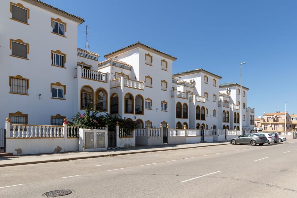 Property building, Off site, Neighbourhood, Location