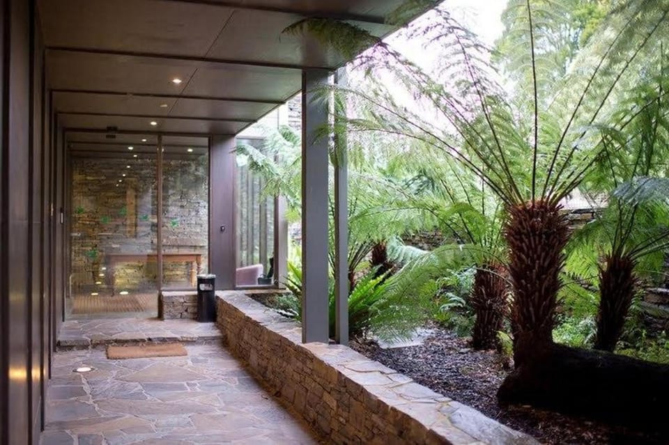 Facade/entrance, Garden, Balcony/Terrace