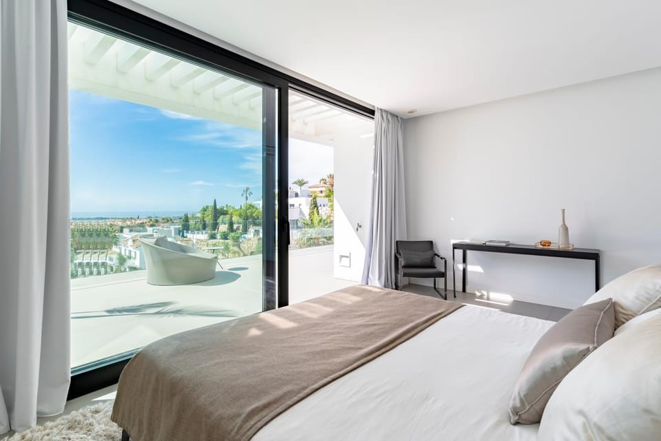 Bed, Bedroom, Sea view
