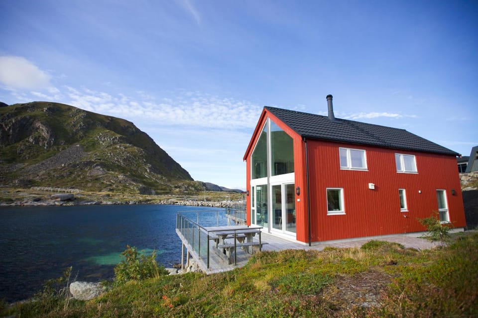 Property building, Natural landscape, Balcony/Terrace, Mountain view, Sea view