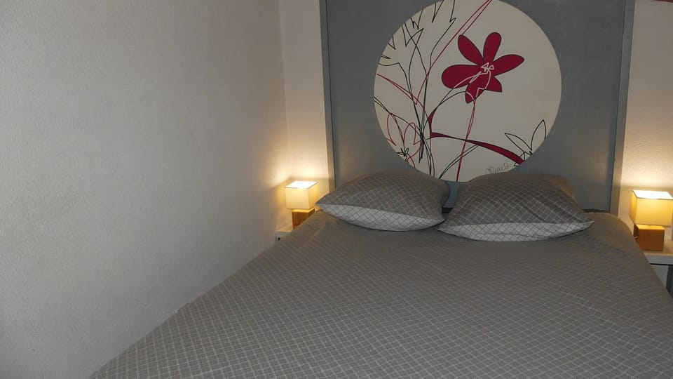 Bed, Night, Bedroom