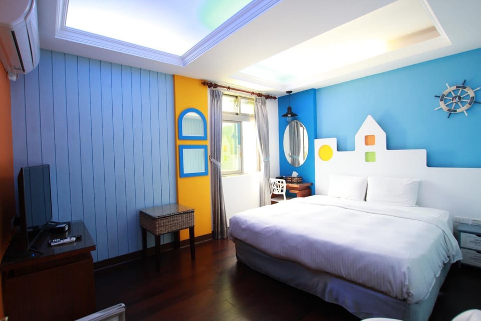 Photo of the whole room