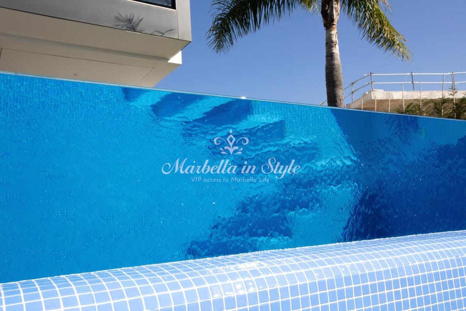 Text overlay, Pool view, Swimming pool