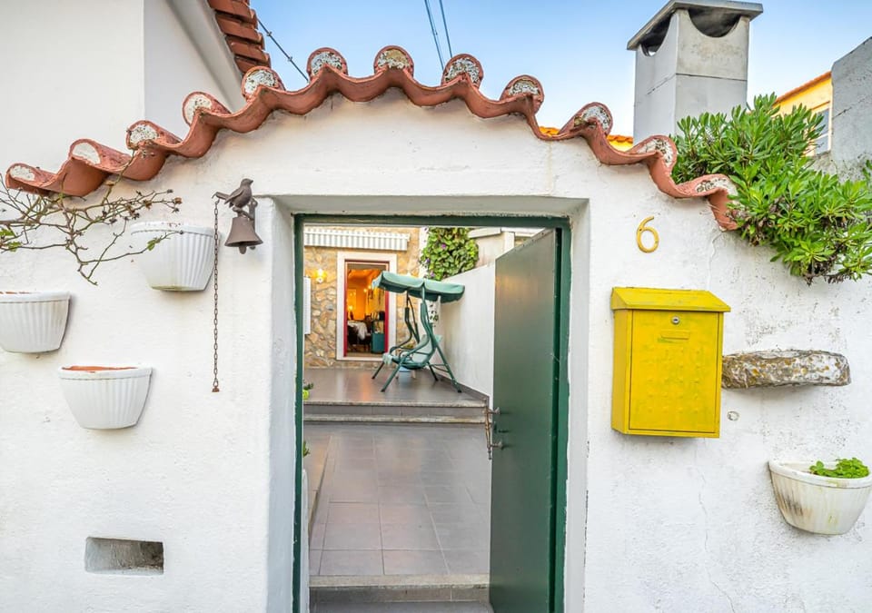 Ocean Breeze House in Lisbon District