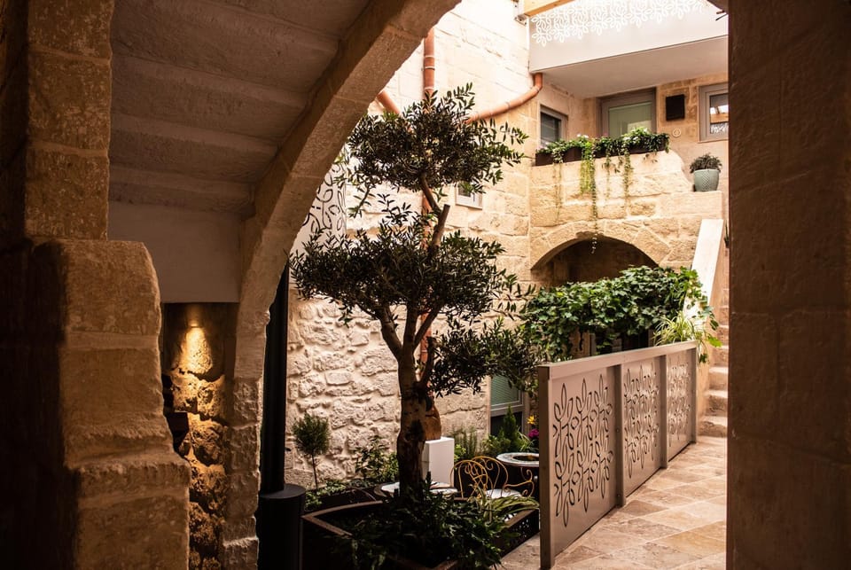 Inner courtyard view