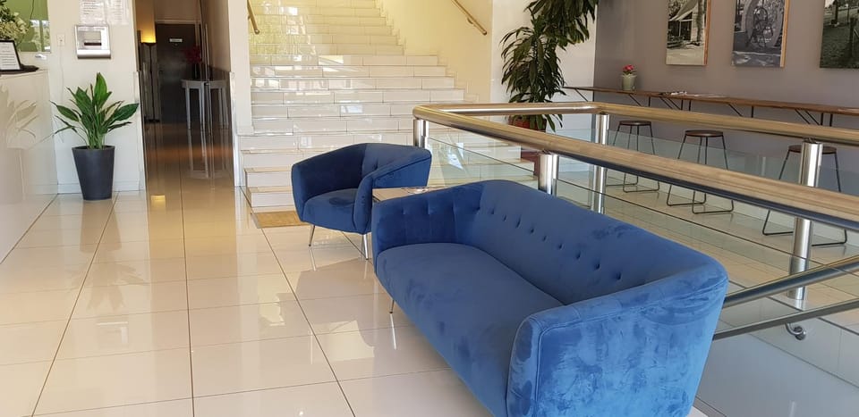 Lobby or reception, Seating area