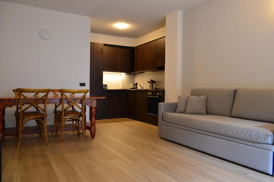 Kitchen or kitchenette, Living room, Dining area