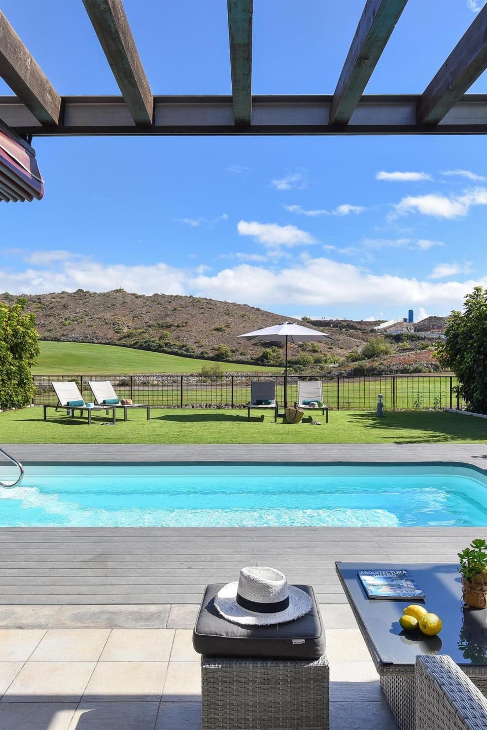 Garden, Balcony/Terrace, Swimming pool, sunbed