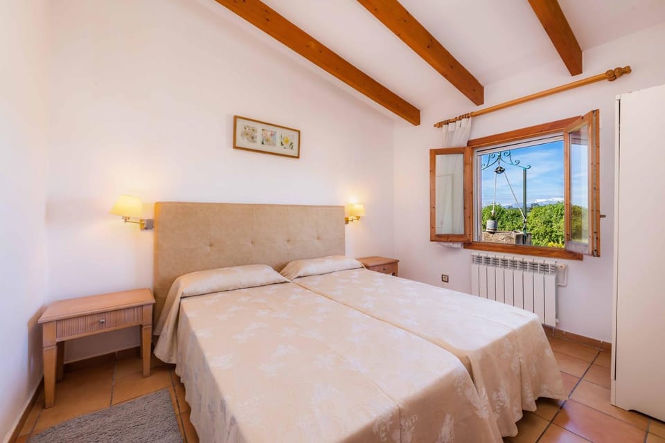 Property building, Living room, Bedroom