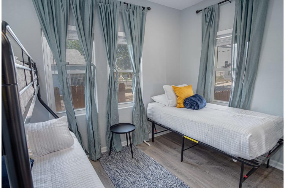 Bed, Bedroom, bunk bed