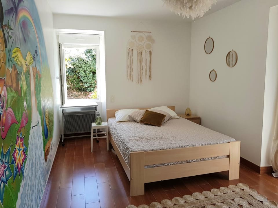 Bed, Photo of the whole room, Bedroom