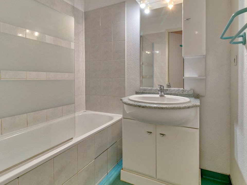 Bathroom, Bath