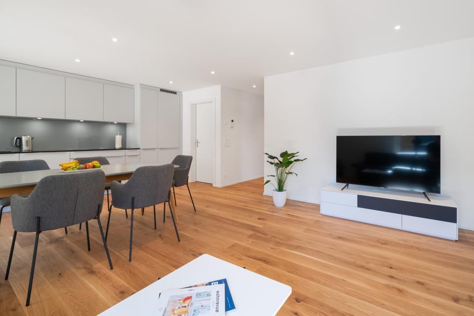 Kitchen or kitchenette, Living room, Dining area