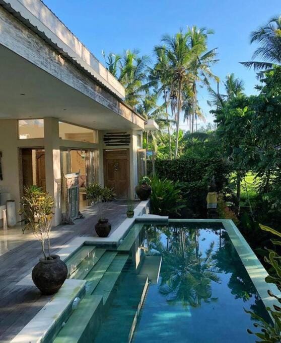 Villa Adyashanti ~ Private, Peaceful Sanctuary Villa in Ubud