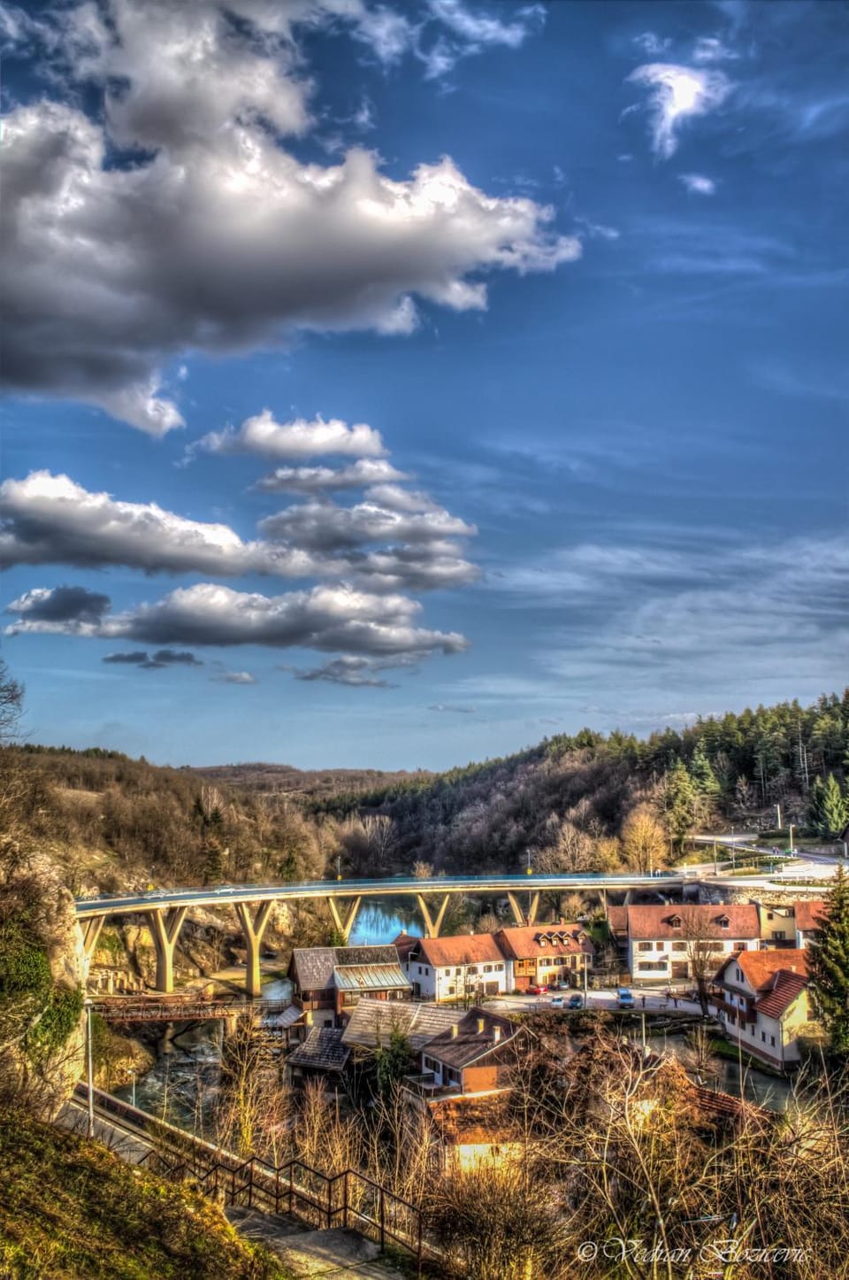 Nearby landmark, Neighbourhood, Natural landscape